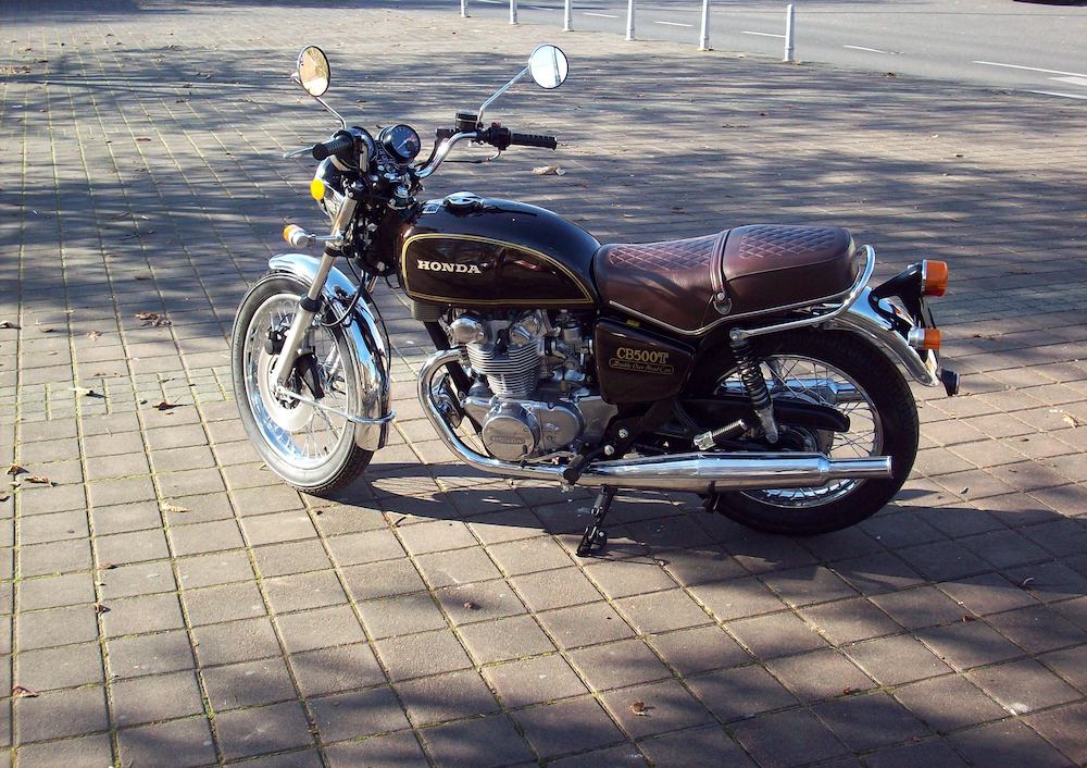 Retro-Bikes-Croatia-1976-HONDA-CB500T-Restored-1.jpg
